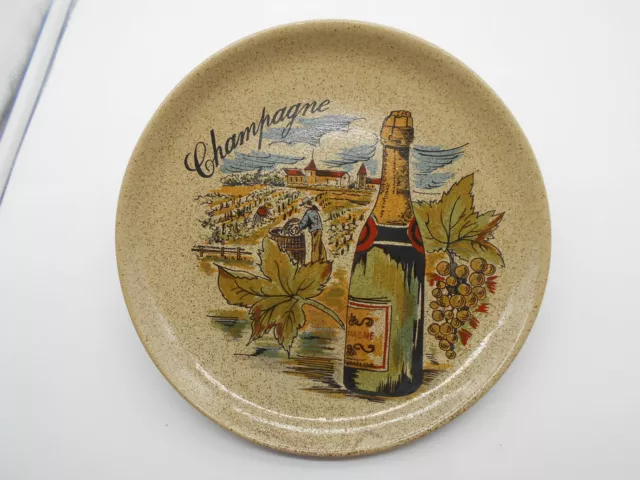 ( 1082 ) Lourde & Superbe Assiette " Champagne " En Grès A Identifier .