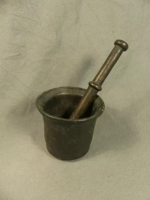 antiker Mörser mit Stössel Messing / Bronze alt mit Patina