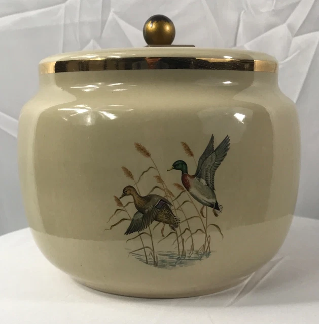 PIPE TOBACCO HUMIDOR Airtight Seal Ceramic Gold Band Hunting Birds