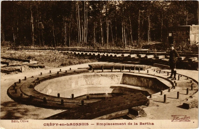 CPA AK Militaire - Crépy-en-Lannois - Bertha location (695325)