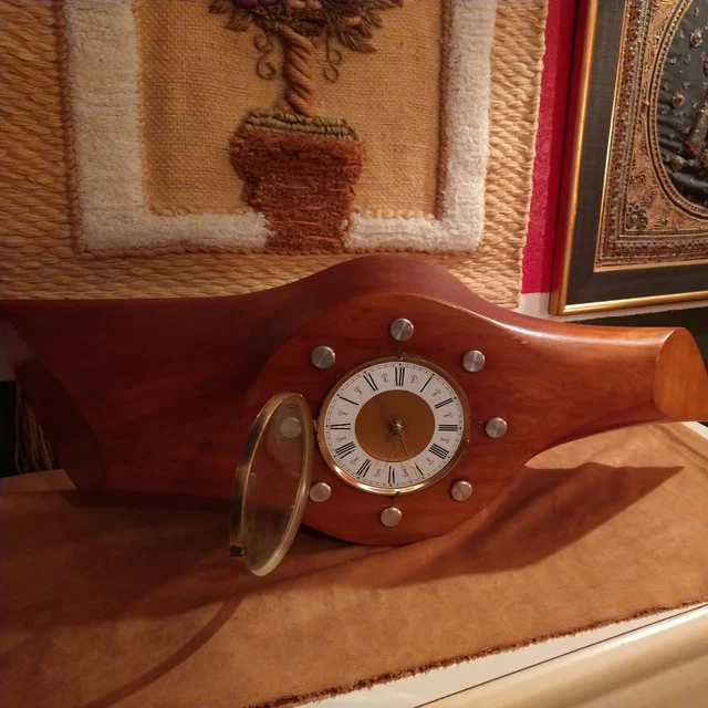 Vintage Wooden Airplane Propeller Hub Aircraft Clock