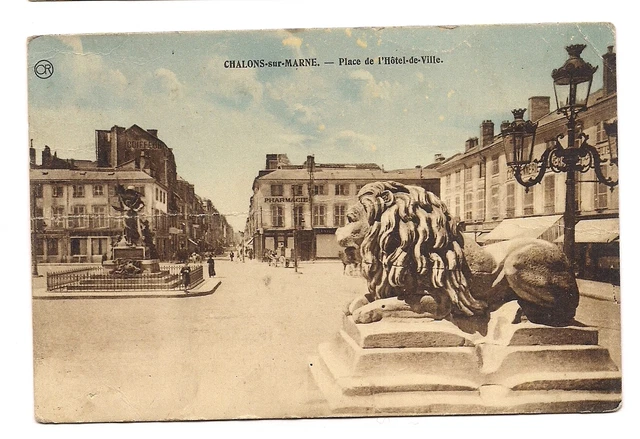 chalons-sur-marne  place de l'hôtel de ville  (a0116)