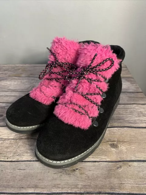 BOBS from Skechers Women’s 7 Ankle Boots Alpine black with pink faux fur Tongue