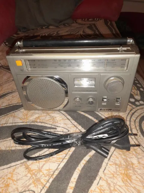 Radio Transistor Portable Brandt Rs-714. Vintage.