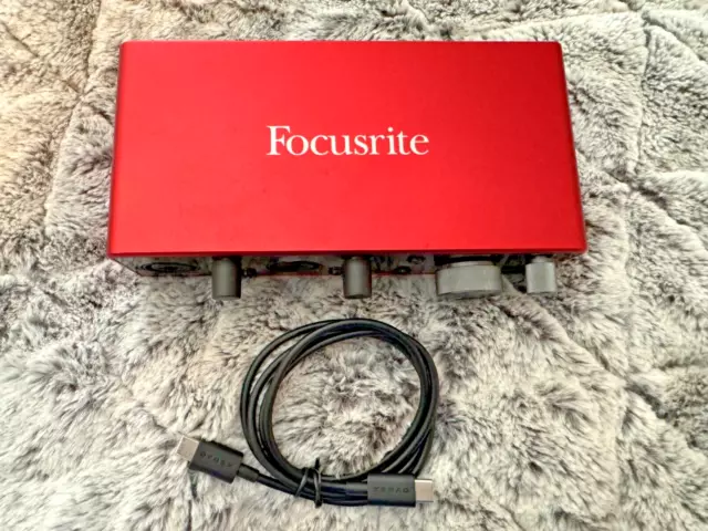 Interfaz de audio USB de 2 canales FOCUSRITE Scarlett 2i2 3a generación *Excelente estado*