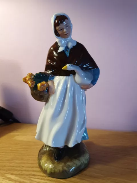 Royal Doulton Country Lass Hn 1991  Figurine Great Condition