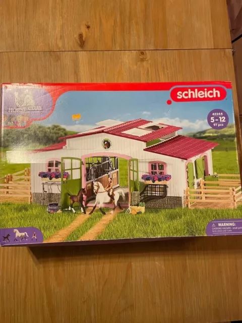 Schleich Horse Club Centre équestre avec cavalière et chevaux 42344