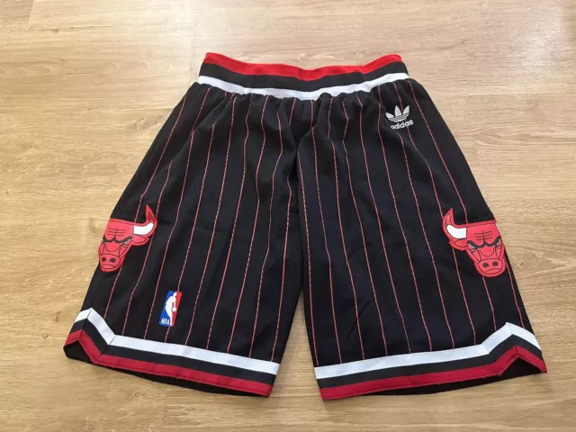 Adidas Chicago Bulls NBA Basketball Shorts - Size Medium