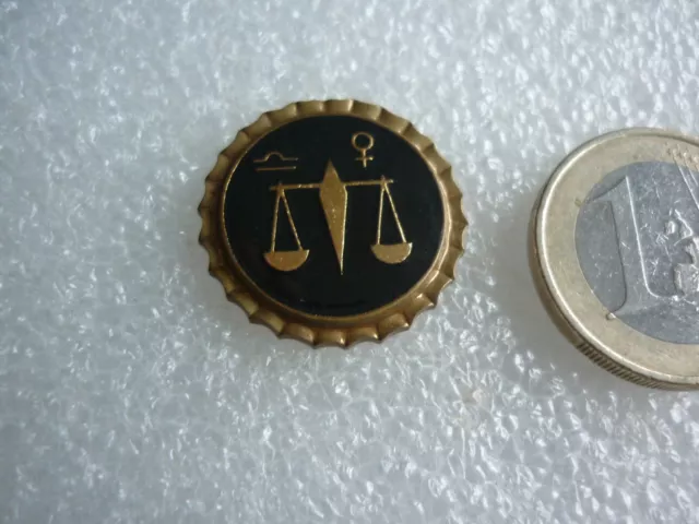 Pins / Signe Astrologique  " Rare "