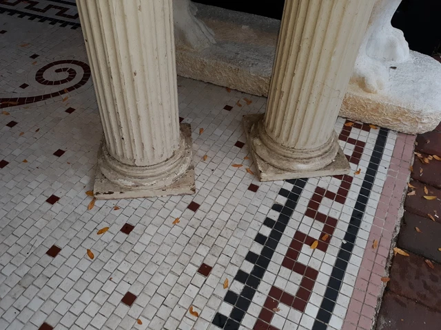 Pair Antique Wooden Architectural Salvage Columns 4