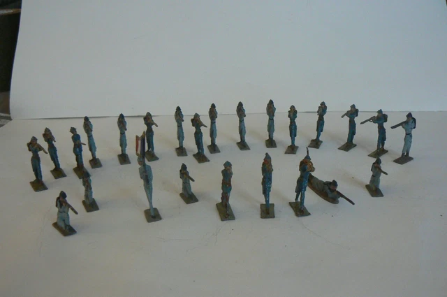 Lot De 25 Petits Soldats En Plomb – Guerre 14-18 – Figurines Anciennes – France