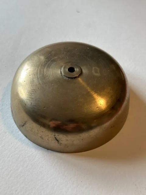 hochfeine Antike Glocke Bronze für Wanduhr.  etc. D = 10 mm Höhe 2,5 cm ca.