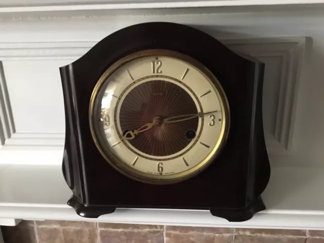 Smiths Vintage Bakerlite Art Deco Mantle Clock