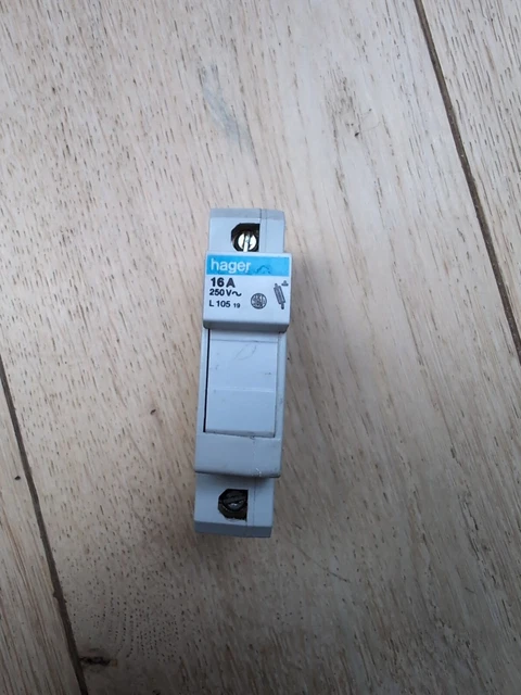 Disjoncteur Hager Type M215, N°17 U (15A) - Occasion