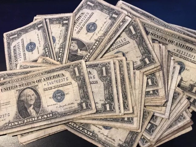 ** 1935 One Dollar Star Note Silver Certificate - 1 Well Circulated Star Bill **