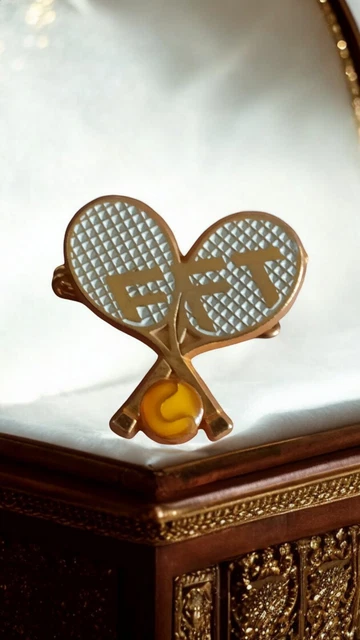 Broche FFT Fédération Française De Tennis – Badge Orange En Forme De Balle, Occasion