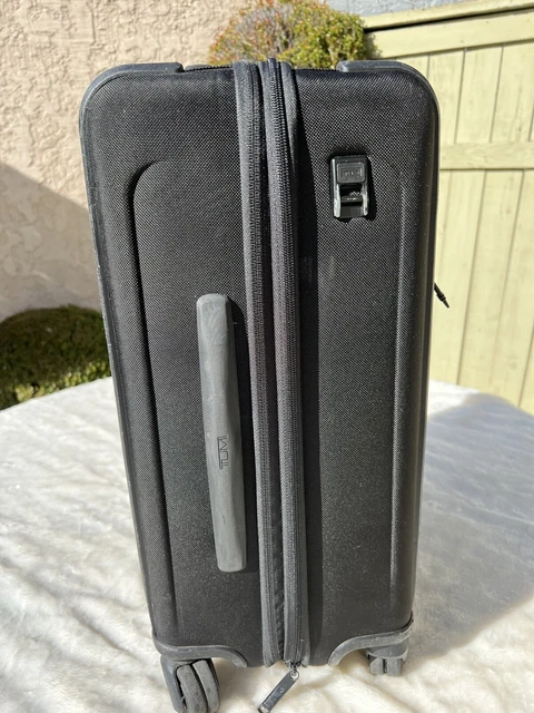 TUMI Alpha 3 International Dual Access 4 wheeled Carry On Suitcase black Spinner 9