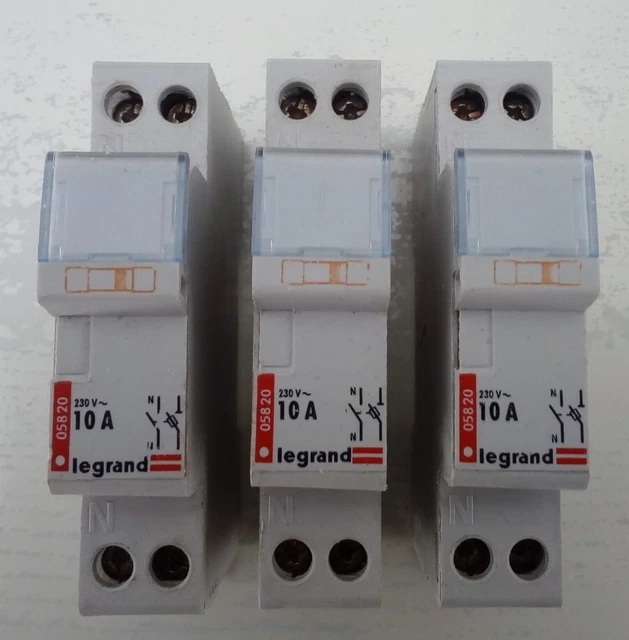 Legrand coupe-circuit fusible 1P+N rail DIN -05820 - 10A 230V LOT DE 3