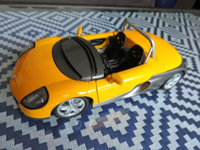 Vitesse - 1:43 - Renault Sport Spyder Salon de Genève 1995