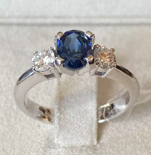 Anneau Or 18kt. Avec Diamants Naturels Et Saphir Bleu Naturel Du Ceylan