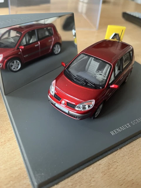 VOITURE MINIATURE 1/43IEME..RENAULT Scenic RX4..Phase  1999..s