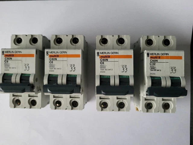 Lot de 10 Disjoncteurs électriques phase + neutre 20A-SIEMENS