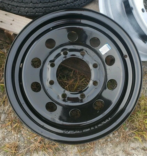 16& 8 LUG Black Trailer Steel Wheel 8Lug On 6.5 Inches Black Circle