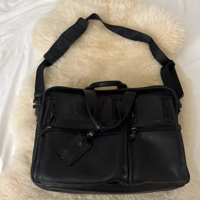 Tumi 96160DH ALPHA Black Leather Laptop Briefcase Messenger Bag Expandable EC