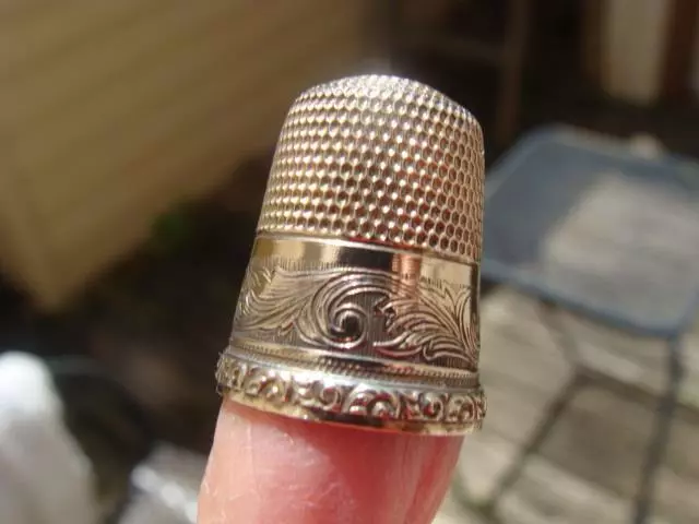 Simons Bros. 14K gold and sterling thimble, antique sz. 11