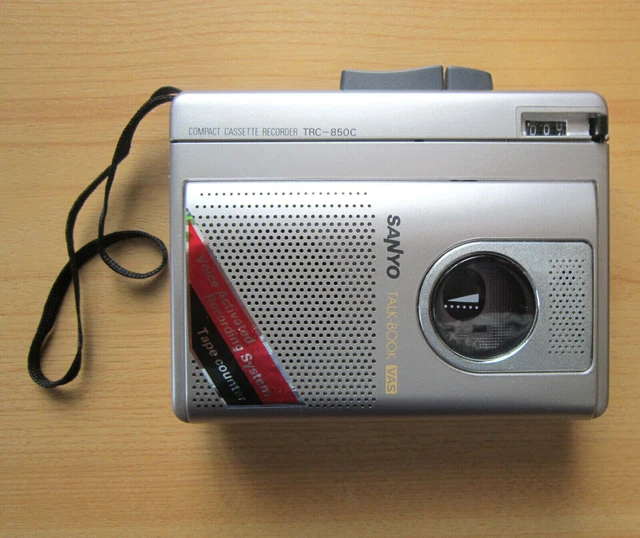 Vintage SANYO TRC 800C Compact Cassette Recorder Magnétocassette + 1 K7 Vierge