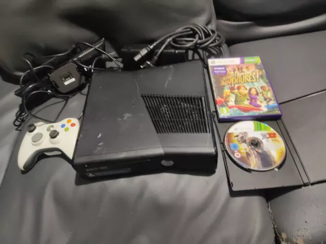 Plz Read Description** Xbox 360 Slim 250GB Console Bundle