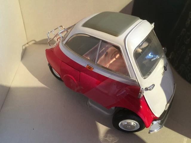 BMW Isetta 250 Jaune Et Noir – Revell 1/18 Édition Limitée – Miniature Collection