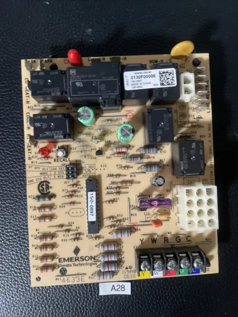 GOODMAN PCB00109 Furnace Control Circuit Board 50M56-289-90 EMERSON 4633E