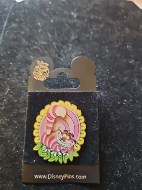 Disney Tading Pin Cheshire Cat Movable Tail On Card