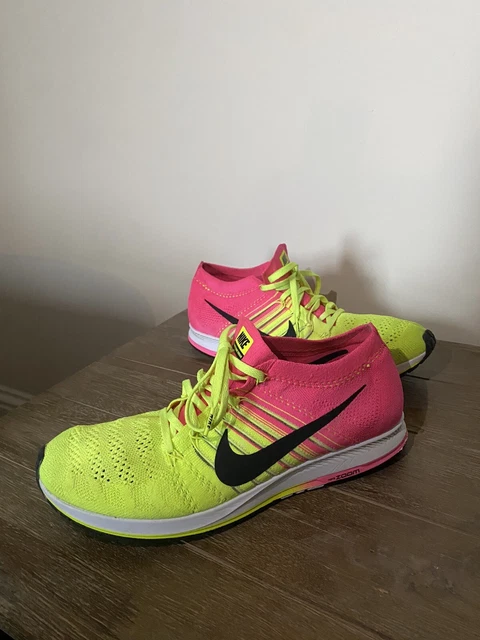 NIKE AIR ZOOM Flyknit Streak Mens Size 11 Running Shoes US 12 Volt