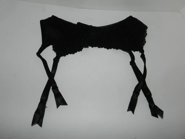Fredericks Of Hollywood Garter Belt M/L black embroidery