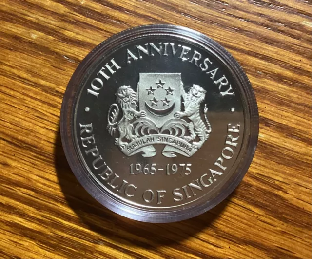 Singapore 1975 10th Anniv of Independence Large 10 Dollars Proof  Silver Coin