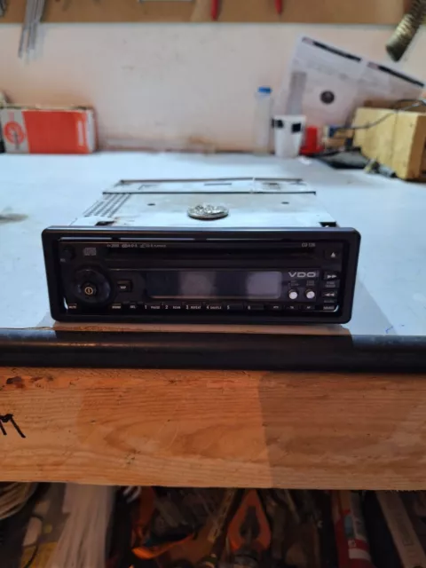 Autoradio Stereo Auto Cd Frontalino Vdo 4X35W