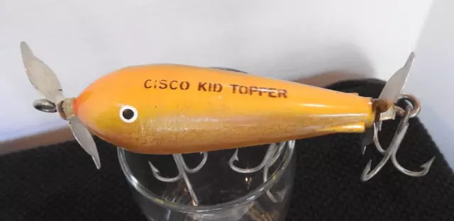 https://www.picclickimg.com/rhMAAOSwYkBlNcVF/Vintage-Cisco-Kid-Topper-Large-Goldfish-Musky-Bass.webp