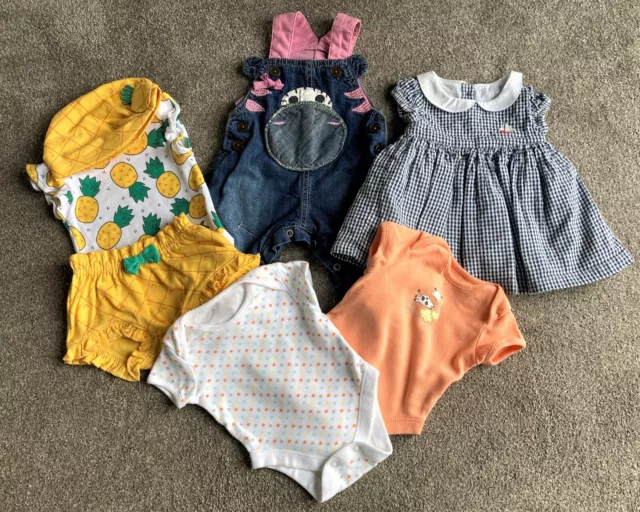Bundle of girl's clothes - newborn (up to 1 month)