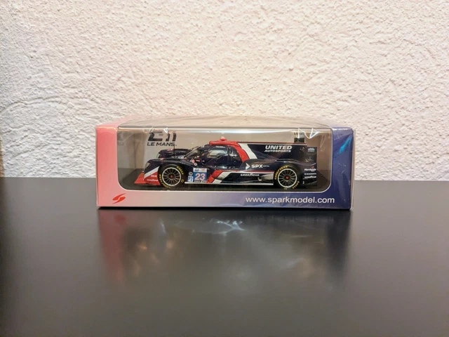 Spark S4644 1/43 Nissan SMP BR01 N°27 – 24H Du Mans 2015 LMP2