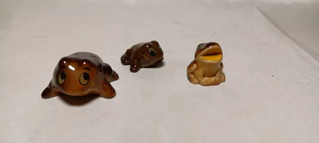 Wade Happy Families Frogs. Set Of 3. Excellent Condition.
