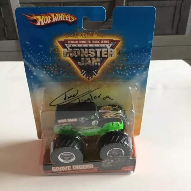 Hot Wheels 2008 Monster Jam Grave Digger 2/75 Official Monster Truck AUTOGRAPHED