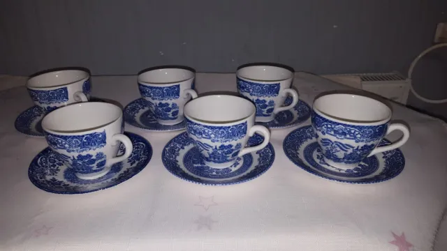 OLD WILLOW BLUE & WHITE X 6 TEA CUPS & SAUCERS only 1 very slight fault on 1 cup