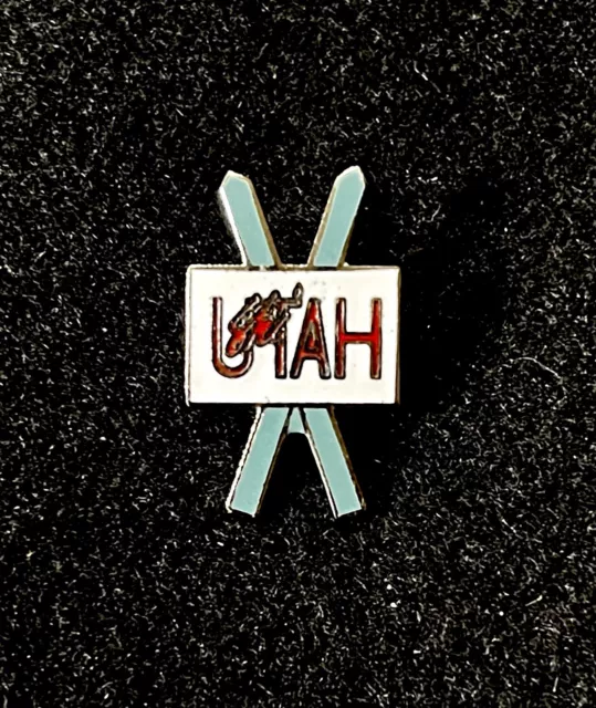 SKI UTAH Pin Vintage Skiing Badge State UTAH Ski Souvenir Travel Park City