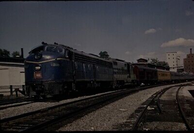 Vtg 35mm Slide Wabash Railroad Train Diesel Engine Through City Echtachrome