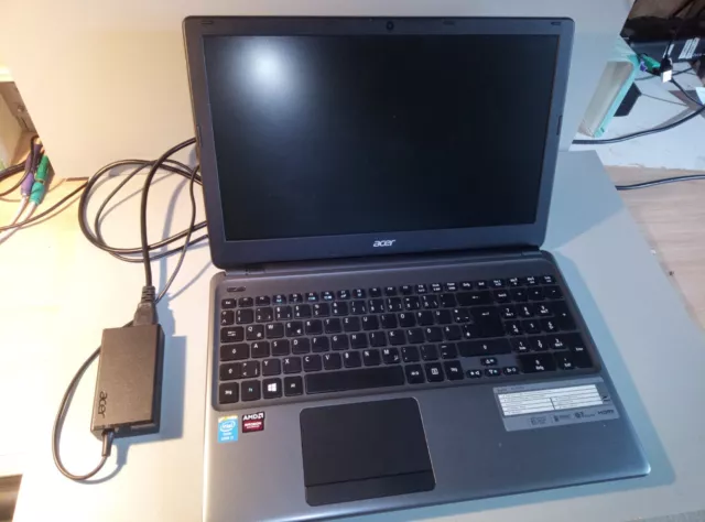 Laptop Acer Aspire E1-572G 15,6 Zoll, Wlan+BT, DVD mit Netzteil