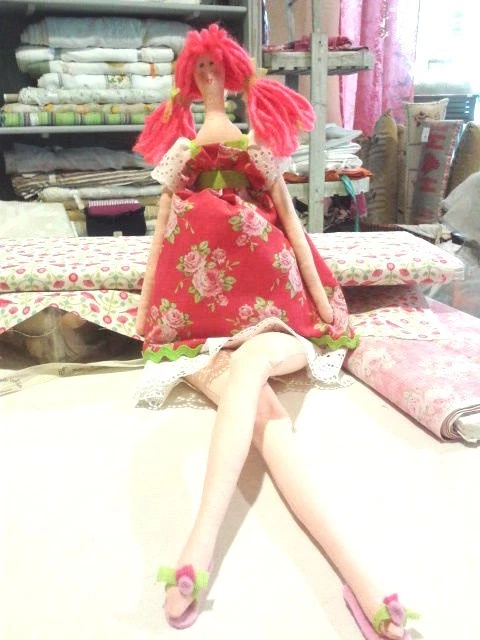 BAMBOLA DI PEZZA Fatta A Mano Stile Tilda Lana Tessuto Lavorazione