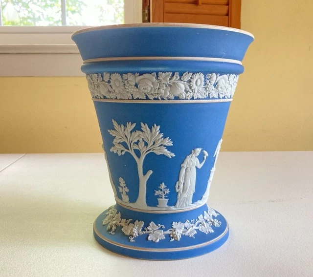 EXTRA LARGE WEDGWOOD blue Jasperware neoclassical figures vase,8 1/4