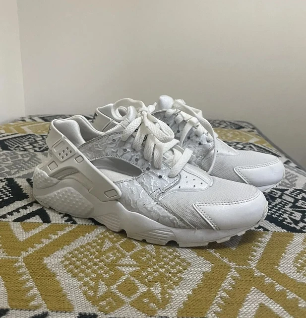 BOYS WHITE NIKE Huarache Trainers Infant Size 9.5 14.00 PicClick UK